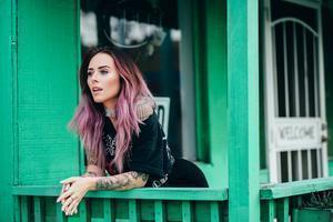 тату модель Alysha Nett