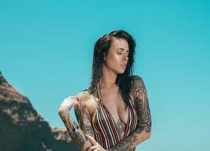 тату модель Alysha Nett