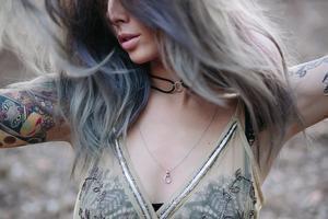 тату модель Alysha Nett