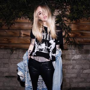 тату модель Alysha Nett