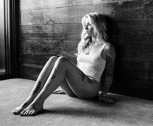 тату модель Alysha Nett
