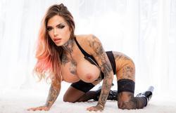 тату модель Chantal Danielle