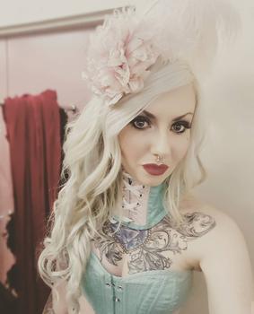 тату модель Jade Zombie