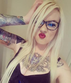 тату модель Jade Zombie