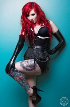 тату модель Jade Zombie