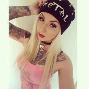 тату модель Jade Zombie