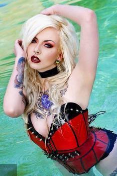 тату модель Jade Zombie