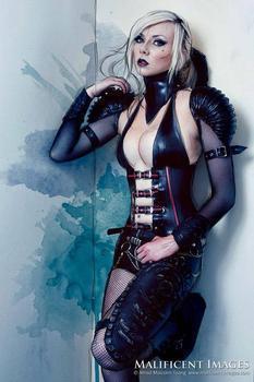 тату модель Jade Zombie