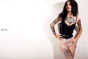 тату модель Karla Blackburn