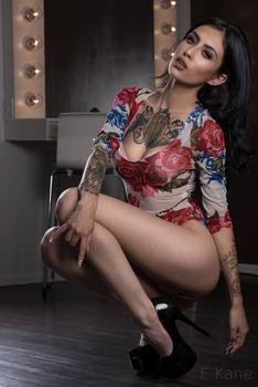 тату модель Karla Blackburn