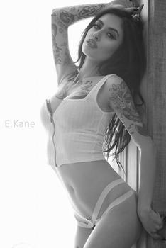 тату модель Karla Blackburn