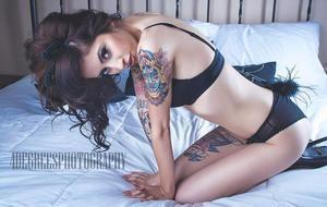 тату модель Karla Blackburn