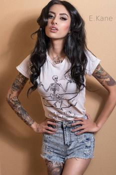 тату модель Karla Blackburn