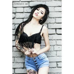 тату модель Karla Blackburn