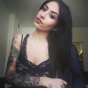 тату модель Karla Blackburn