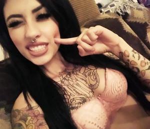 тату модель Karla Blackburn