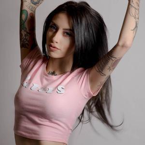 тату модель Karla Blackburn