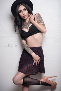 тату модель Karla Blackburn