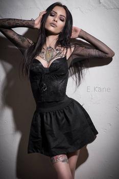 тату модель Karla Blackburn