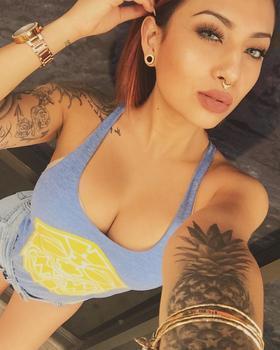 тату модель Kesia Anaya