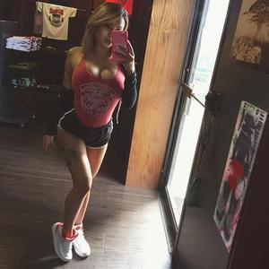 тату модель Kesia Anaya