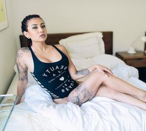 тату модель Kesia Anaya