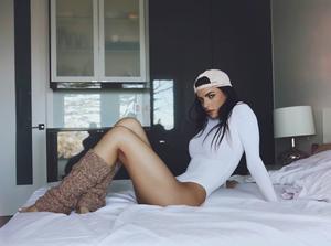 тату модель Kylie Rae Hall