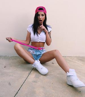 тату модель Kylie Rae Hall