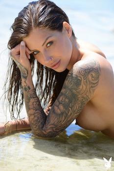 тату модель Lena Klahr