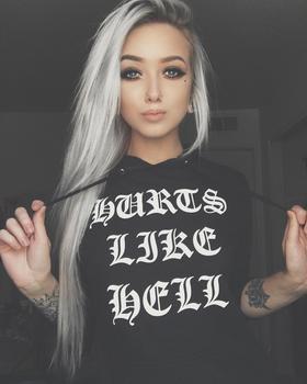 тату модель Riley Alessandra