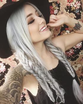 тату модель Riley Alessandra