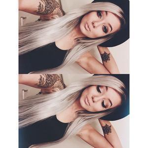 тату модель Riley Alessandra