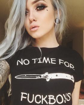 тату модель Riley Alessandra