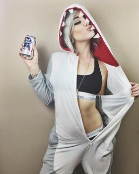 тату модель Riley Alessandra