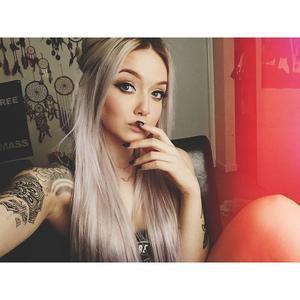 тату модель Riley Alessandra