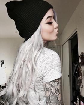 тату модель Riley Alessandra