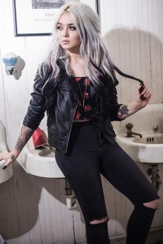 тату модель Riley Alessandra