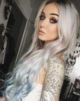 тату модель Riley Alessandra