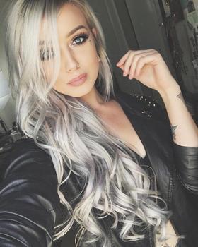 тату модель Riley Alessandra