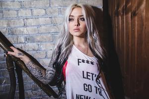 тату модель Riley Alessandra