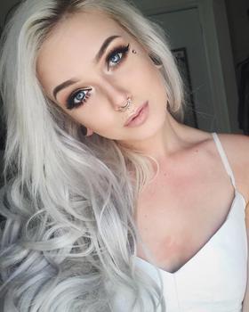 тату модель Riley Alessandra