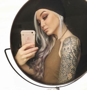 тату модель Riley Alessandra