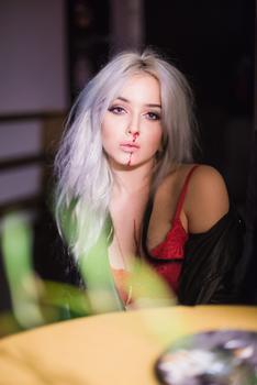 тату модель Riley Alessandra