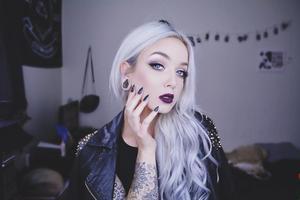 тату модель Riley Alessandra