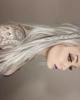 тату модель Riley Alessandra