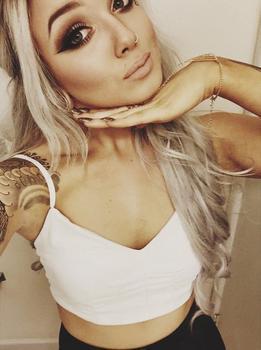 тату модель Riley Alessandra