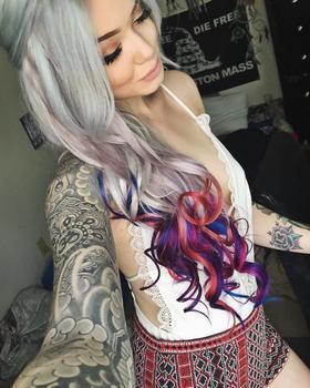 тату модель Riley Alessandra