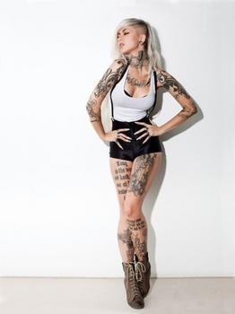 тату модель Sara Fabel
