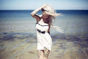 тату модель Sara Fabel
