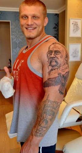 Как со скандалом не быть уволенным из UFC